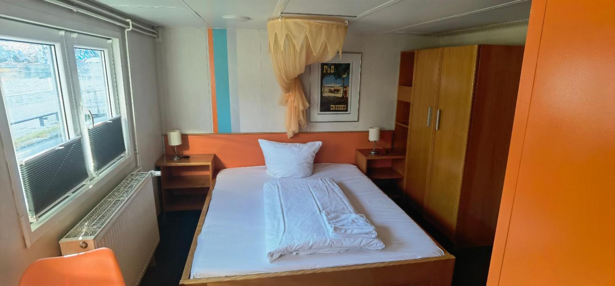 Double Cabin 1st Class Shipotel Eastern
